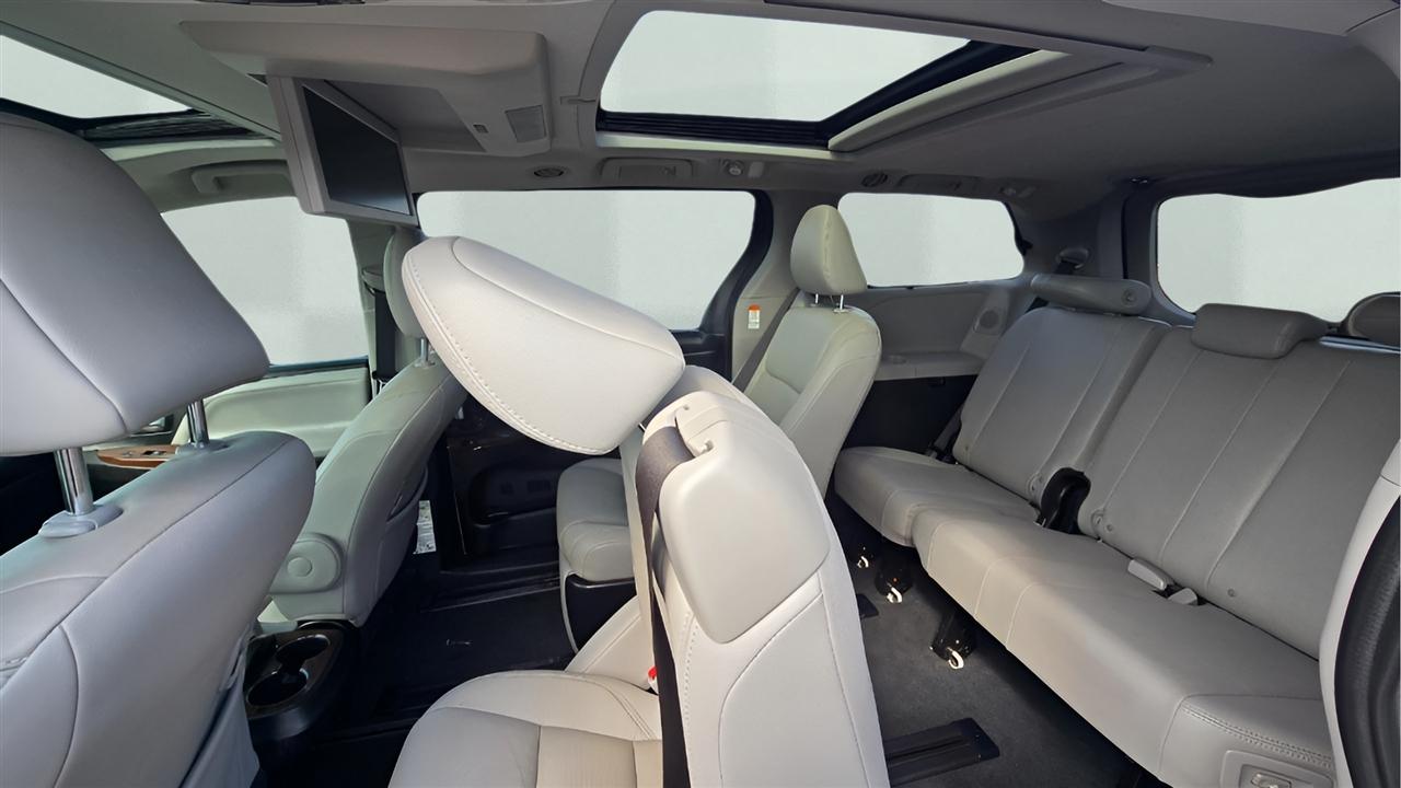 Toyota Sienna Limited Premium 7-Passenger 2019