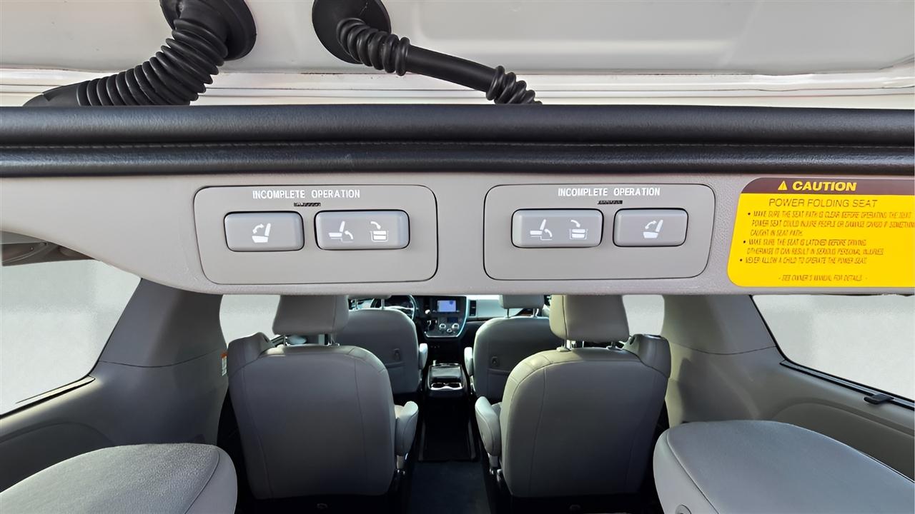 Toyota Sienna Limited Premium 7-Passenger 2019