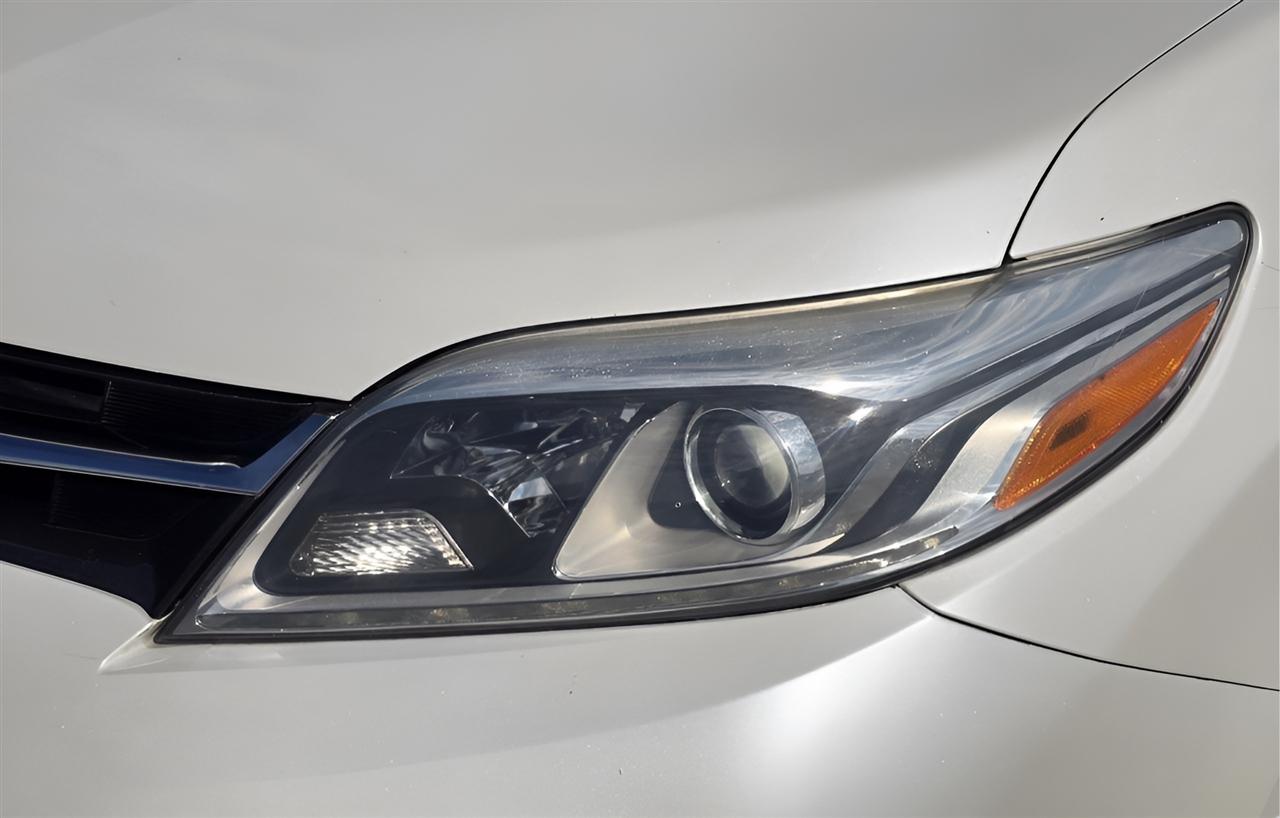 Toyota Sienna Limited Premium 7-Passenger 2019