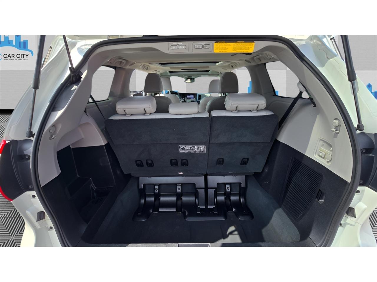 Toyota Sienna Limited Premium 7-Passenger 2019