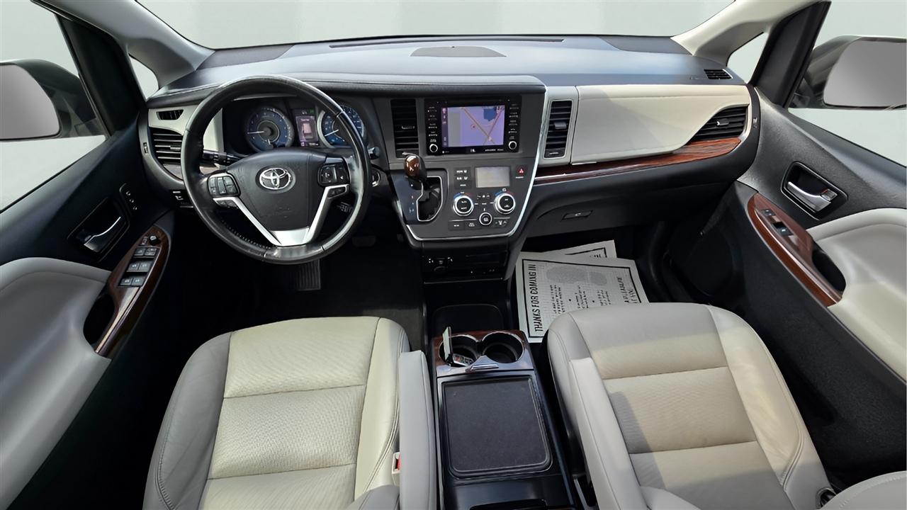 Toyota Sienna Limited Premium 7-Passenger 2019
