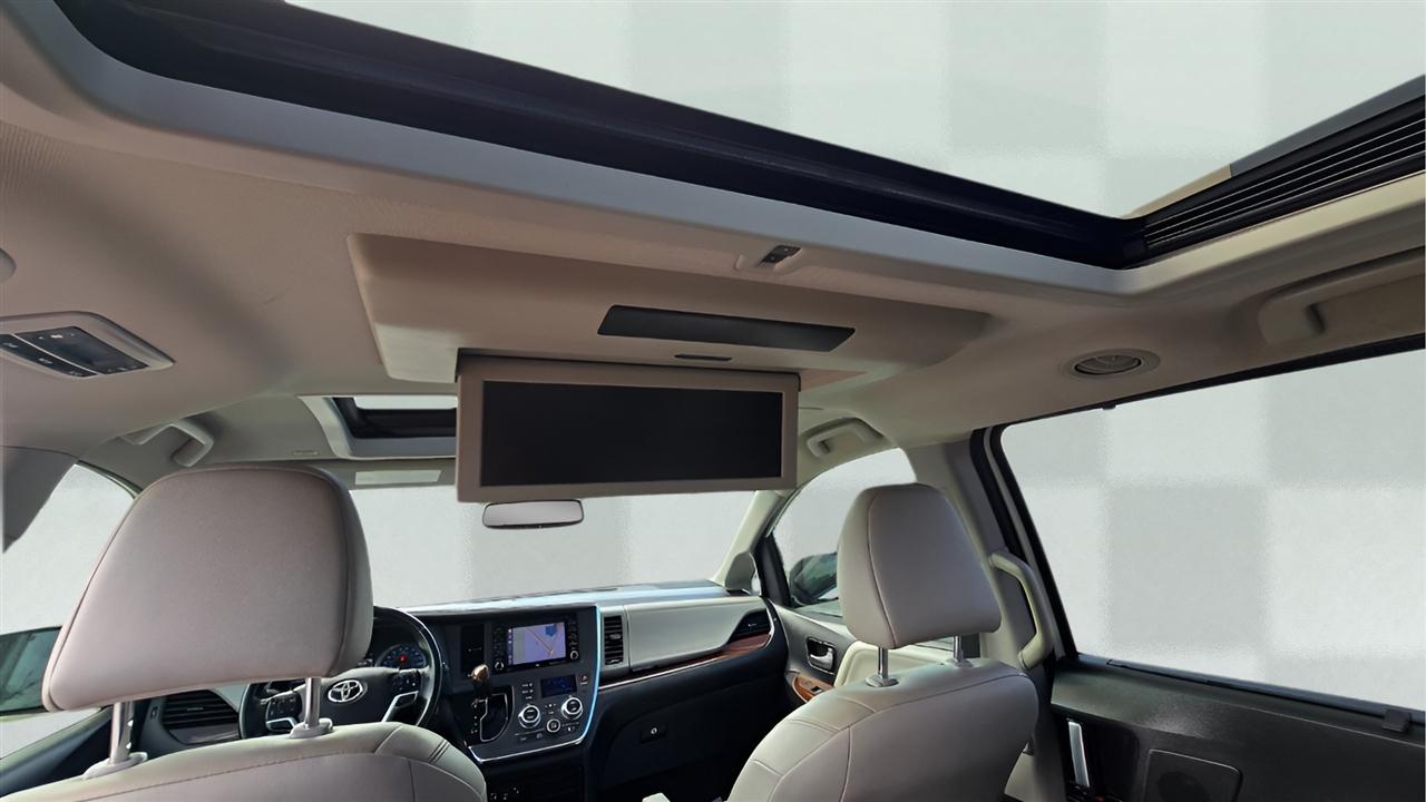 Toyota Sienna Limited Premium 7-Passenger 2019