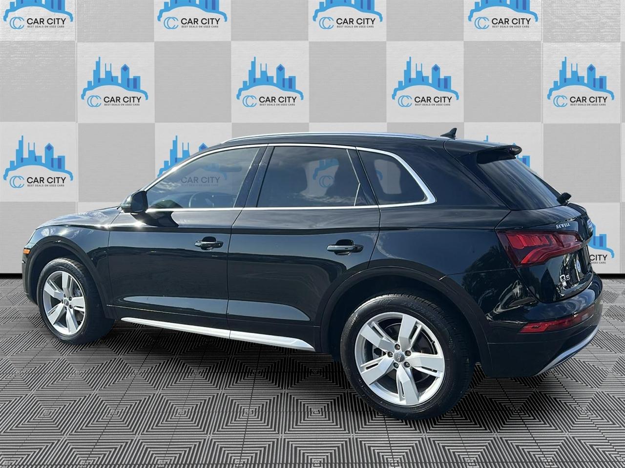 Audi Q5 2.0T Premium Plus quattro 2019