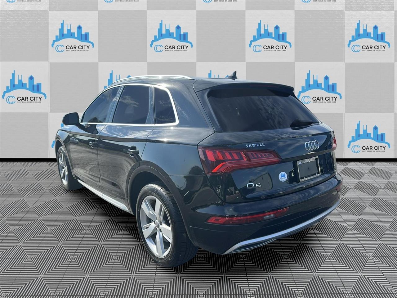 Audi Q5 2.0T Premium Plus quattro 2019