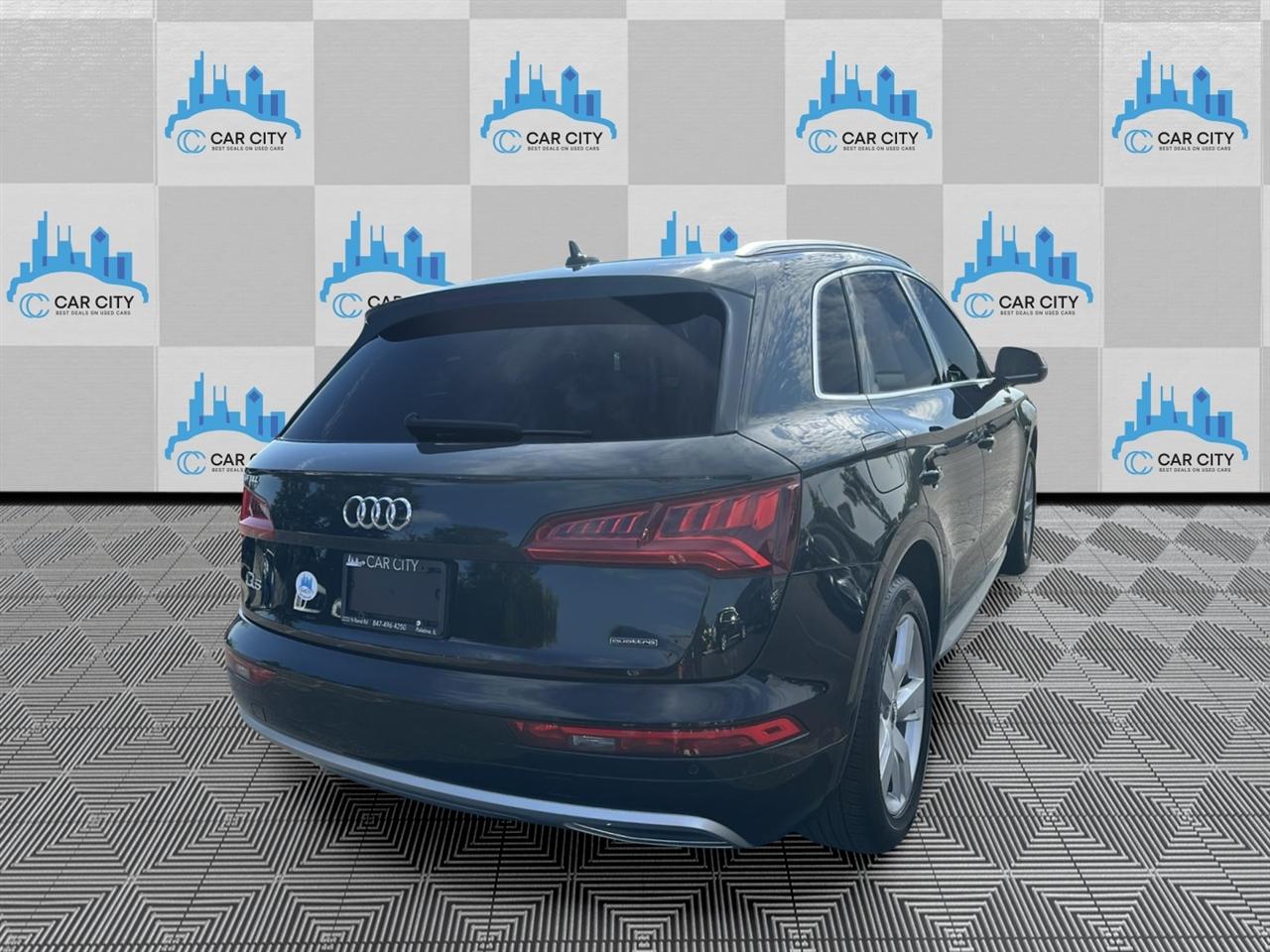 Audi Q5 2.0T Premium Plus quattro 2019