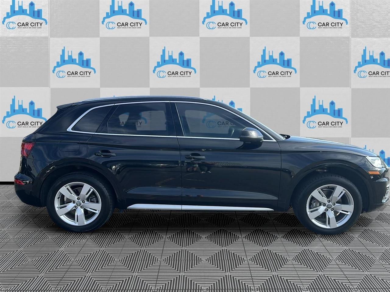 Audi Q5 2.0T Premium Plus quattro 2019