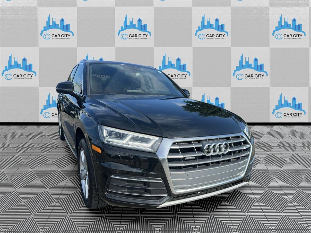 Audi Q5 2.0T Premium Plus quattro 2019
