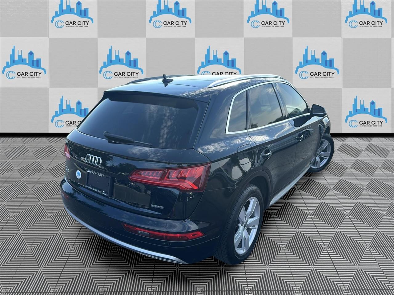 Audi Q5 2.0T Premium Plus quattro 2019
