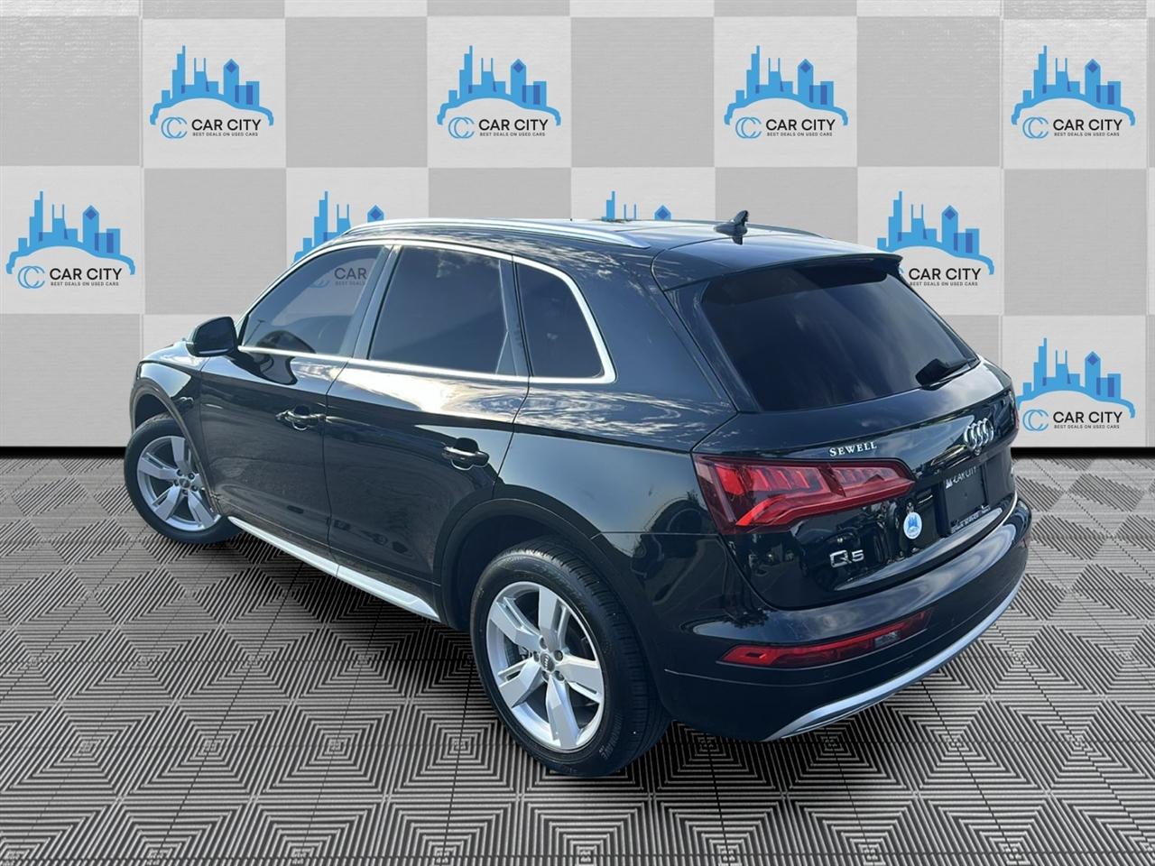 Audi Q5 2.0T Premium Plus quattro 2019