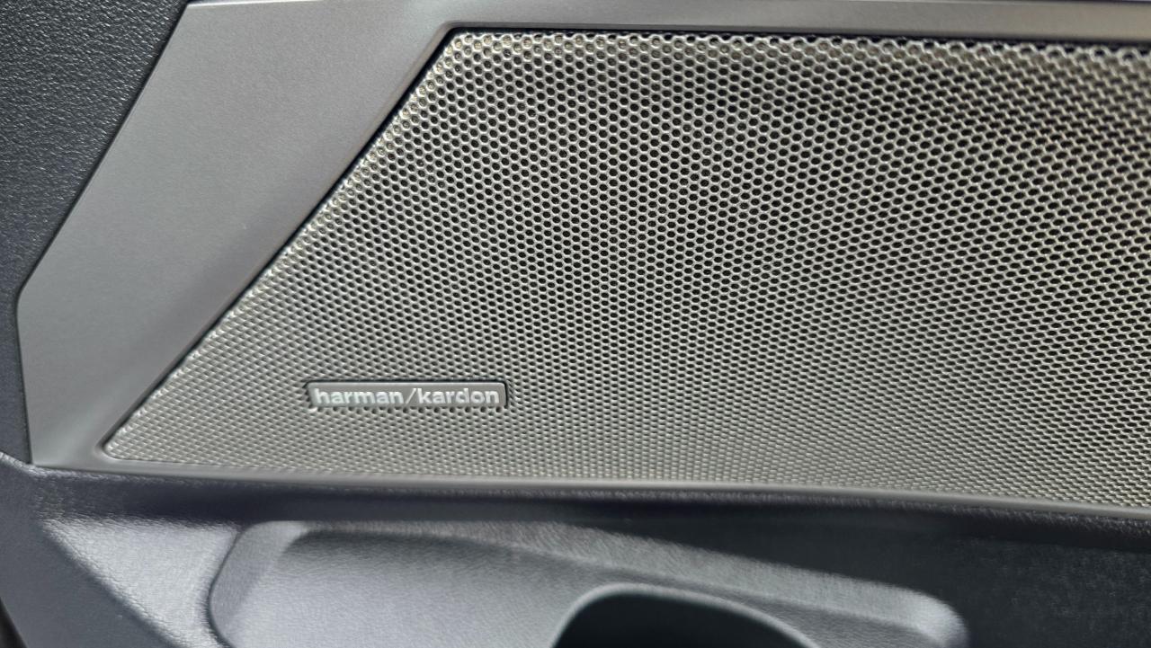 BMW 3-Series 330i xDrive 2019