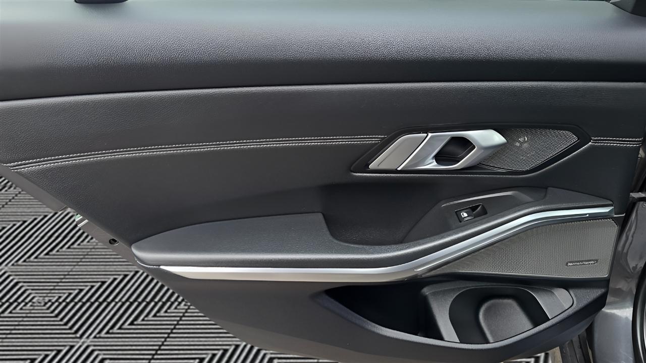BMW 3-Series 330i xDrive 2019