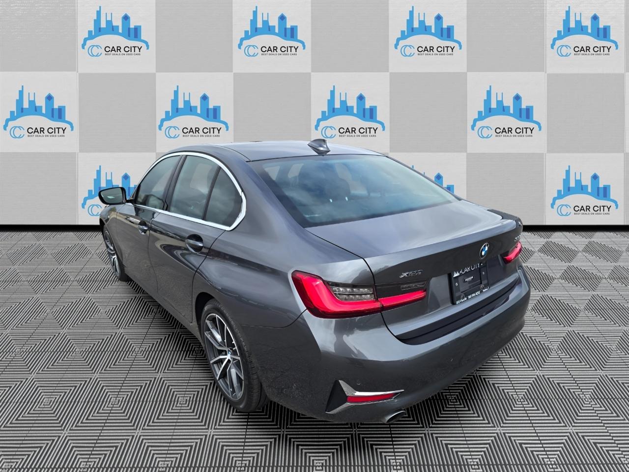 BMW 3-Series 330i xDrive 2019
