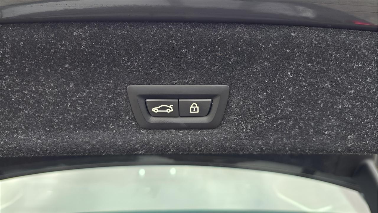 BMW 3-Series 330i xDrive 2019