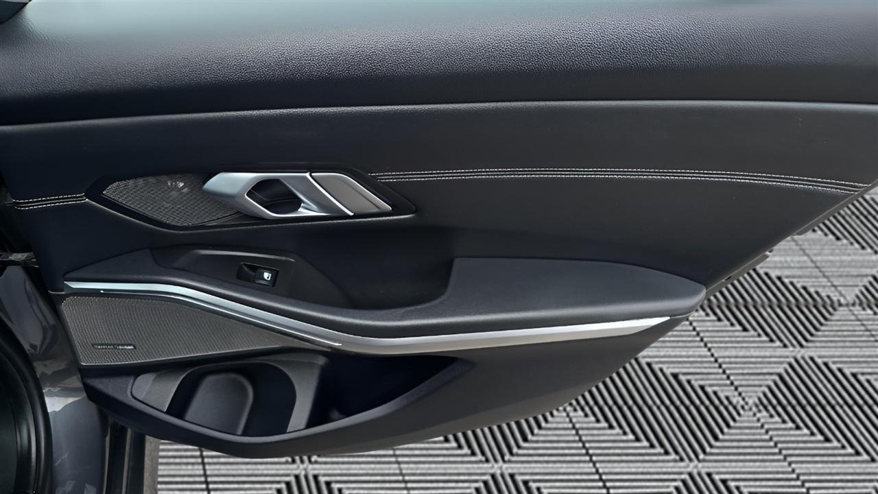 BMW 3-Series 330i xDrive 2019