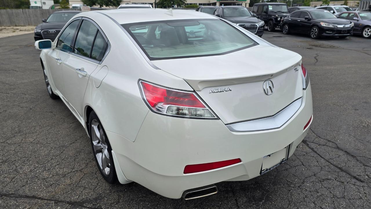 Acura TL 5-Speed AT with Tech Package 2010