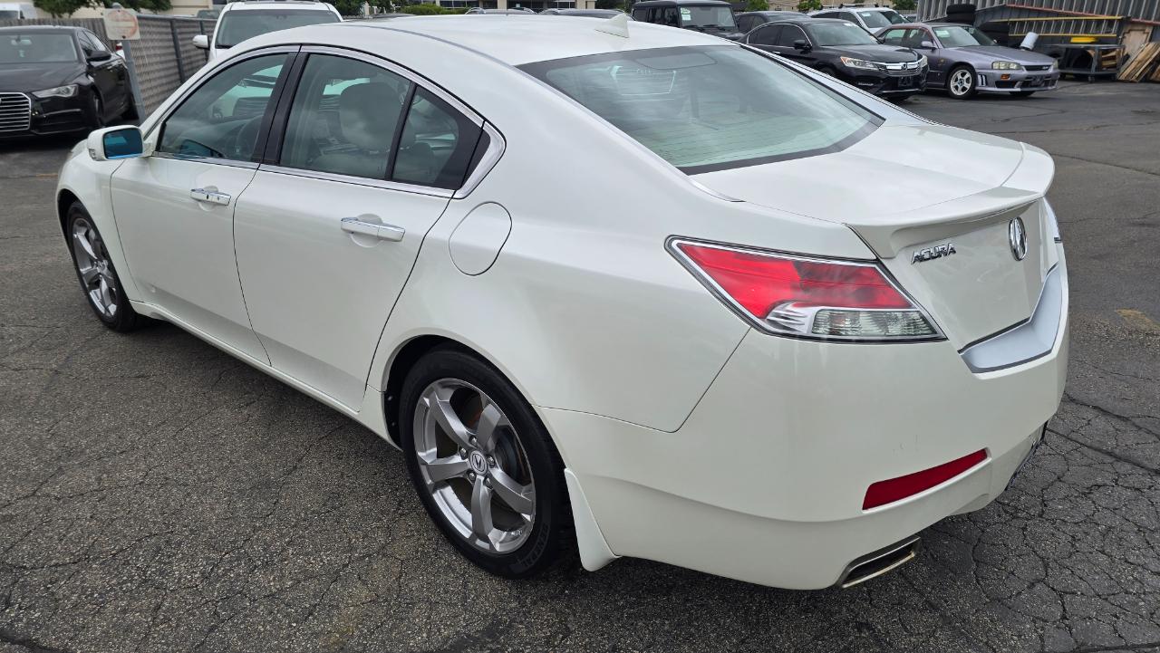 Acura TL 5-Speed AT with Tech Package 2010