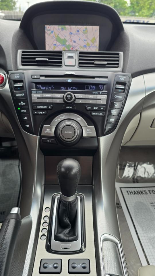 Acura TL 5-Speed AT with Tech Package 2010