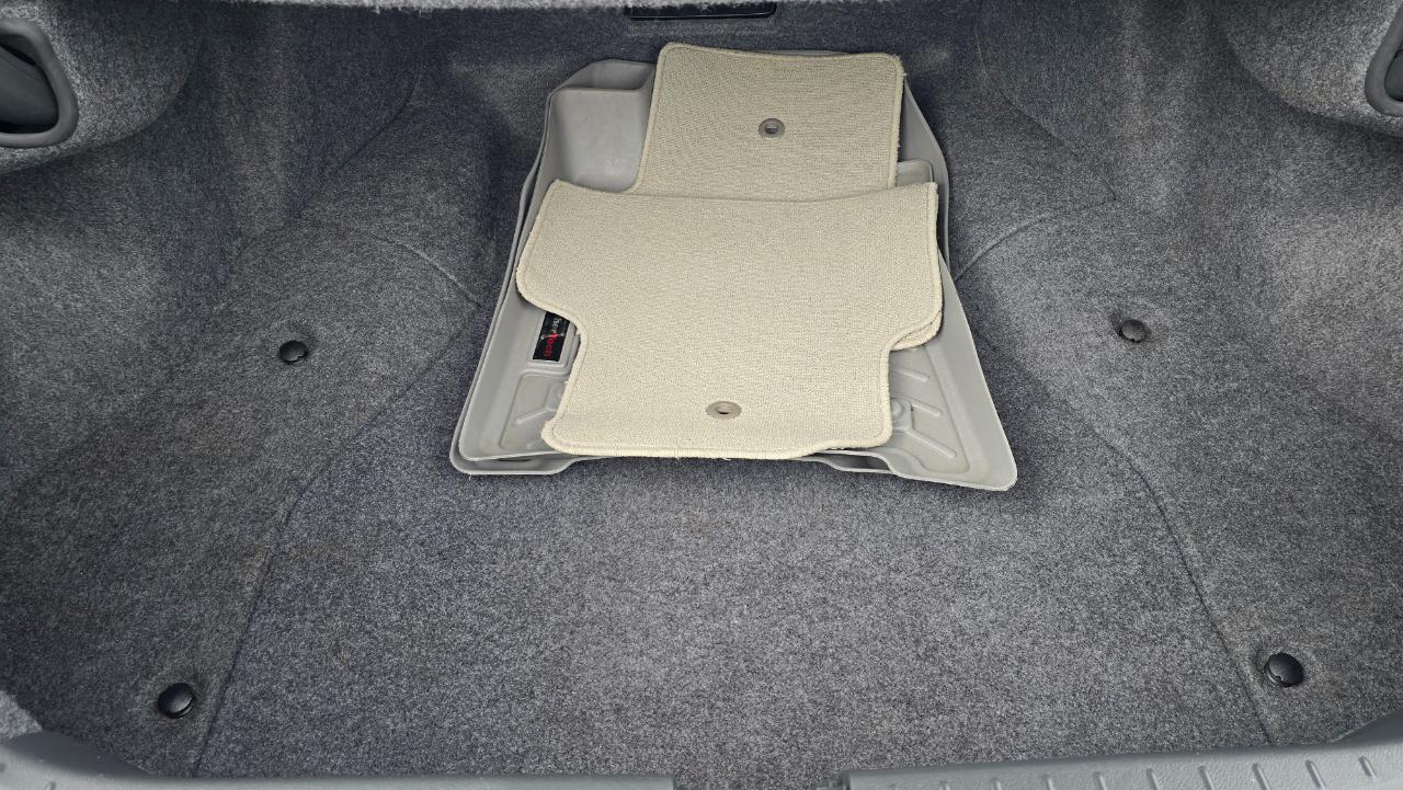 Acura TL 5-Speed AT with Tech Package 2010
