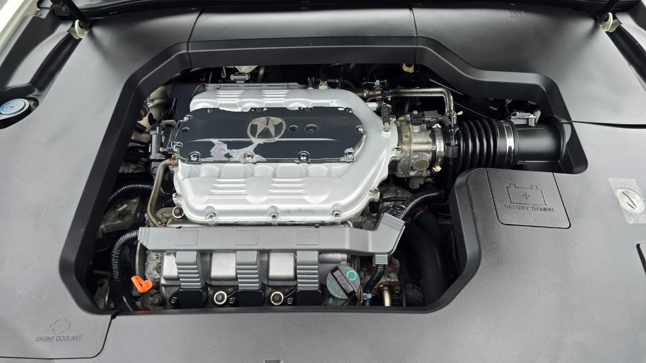 Acura TL 5-Speed AT with Tech Package 2010