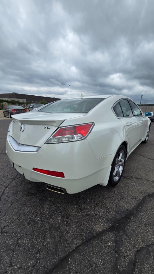 Acura TL 5-Speed AT with Tech Package 2010