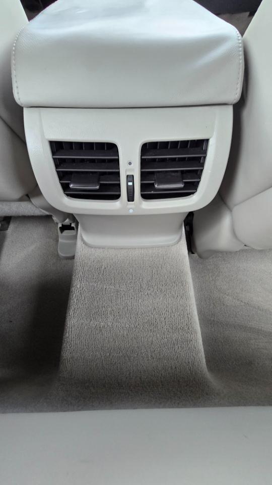 Acura TL 5-Speed AT with Tech Package 2010