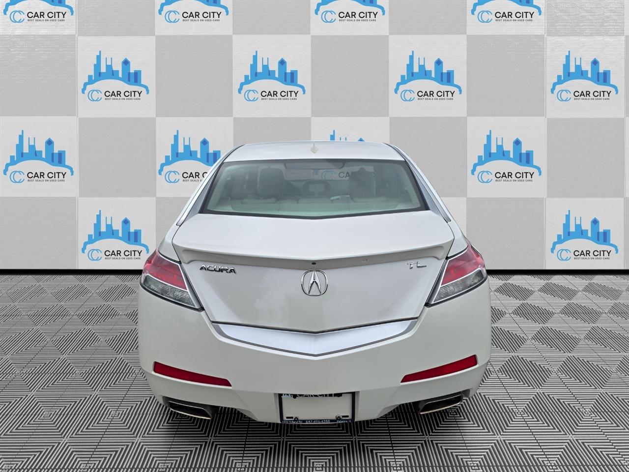 Acura TL 5-Speed AT with Tech Package 2010