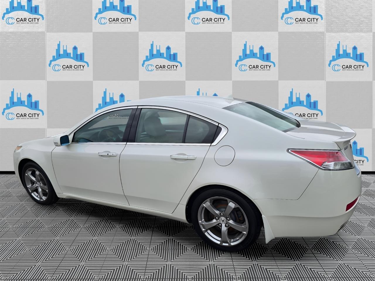 Acura TL 5-Speed AT with Tech Package 2010