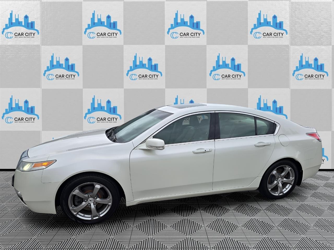 Acura TL 5-Speed AT with Tech Package 2010