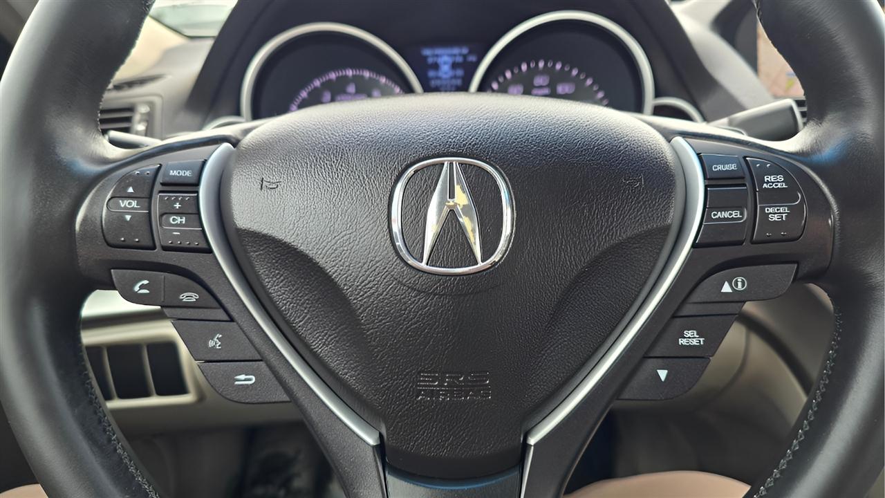 Acura TL 5-Speed AT with Tech Package 2010