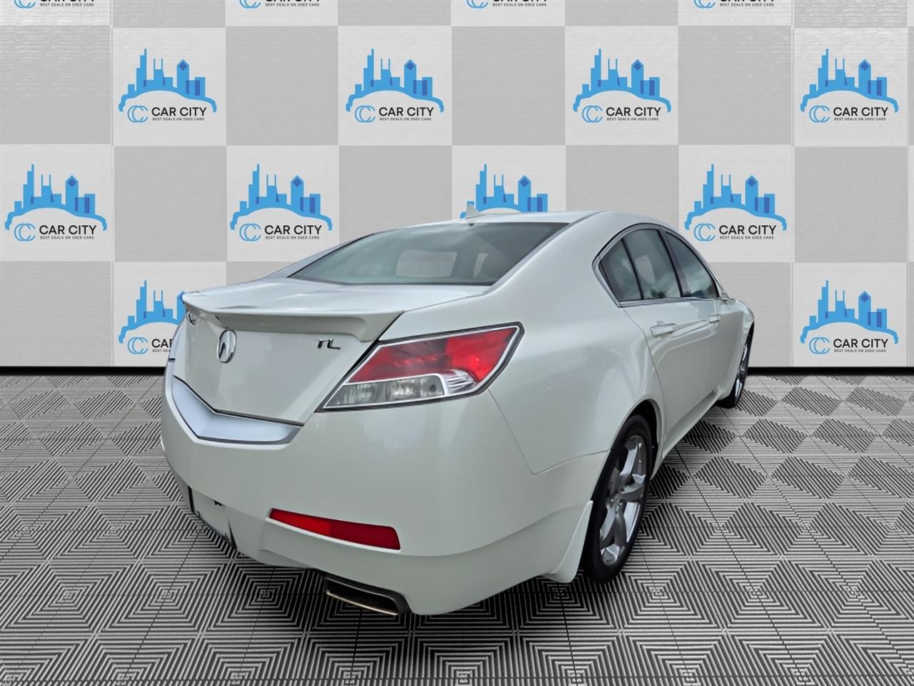 Acura TL 5-Speed AT with Tech Package 2010