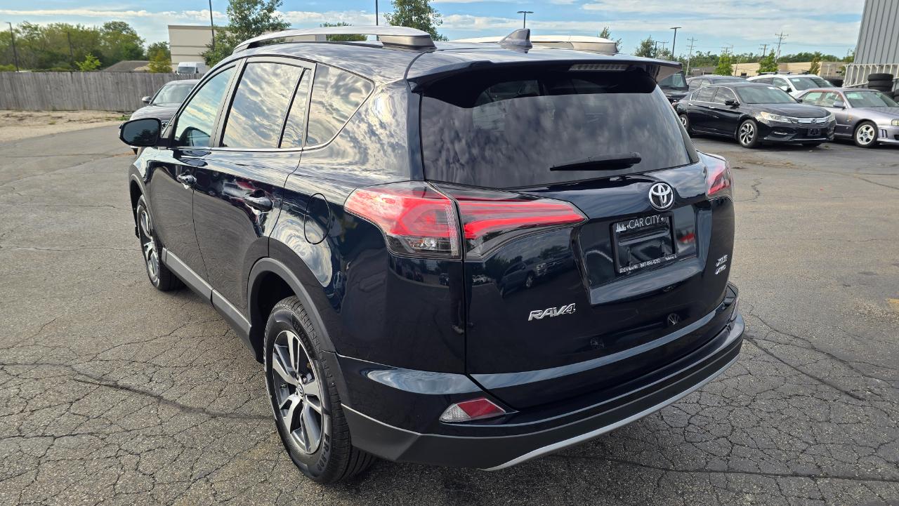 Toyota RAV4 XLE AWD 2018