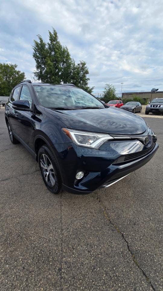 Toyota RAV4 XLE AWD 2018