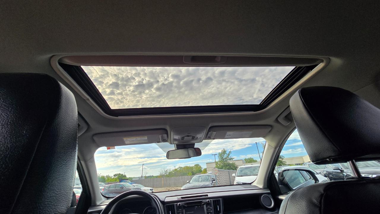 Toyota RAV4 XLE AWD 2018