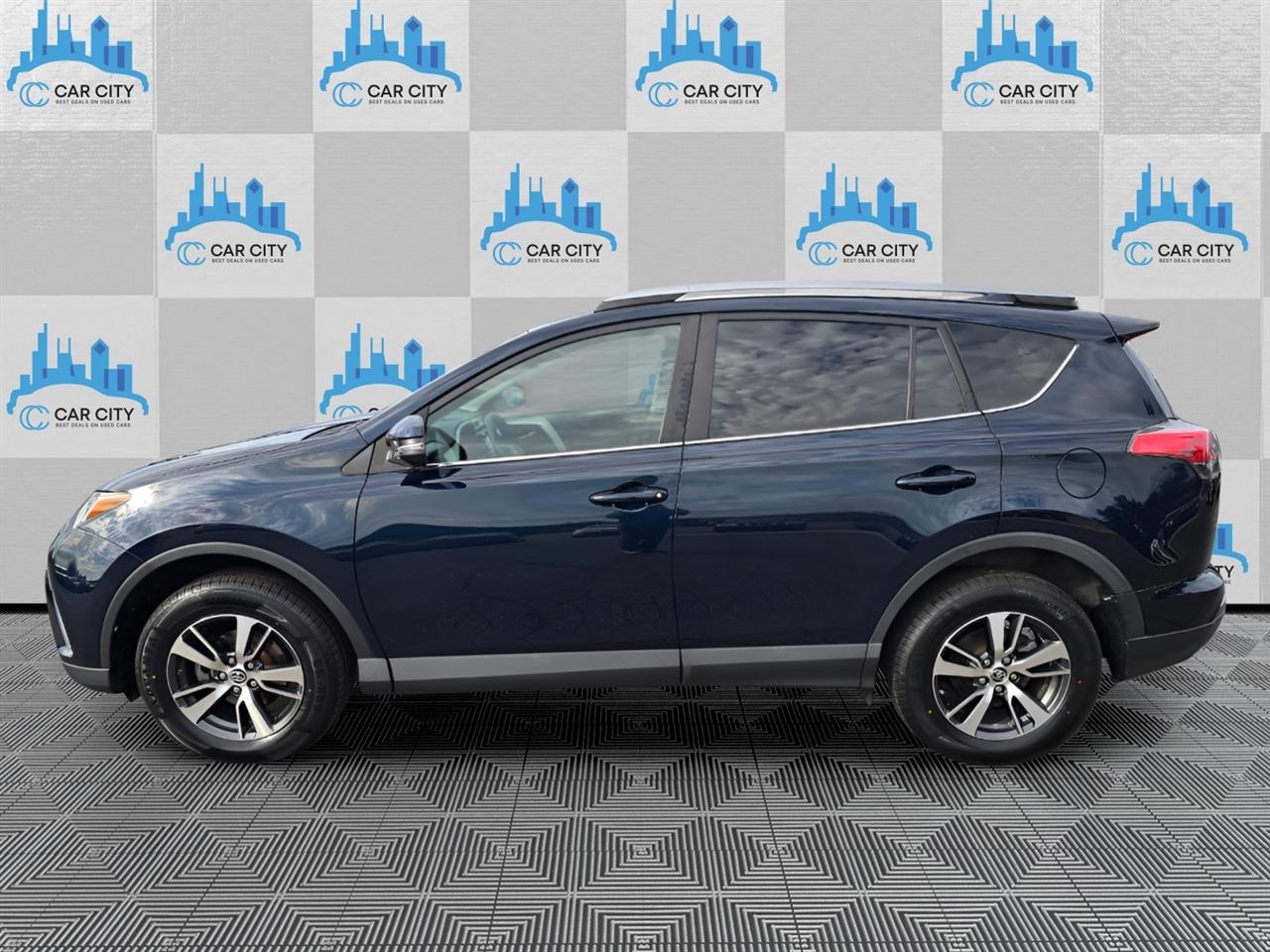 Toyota RAV4 XLE AWD 2018