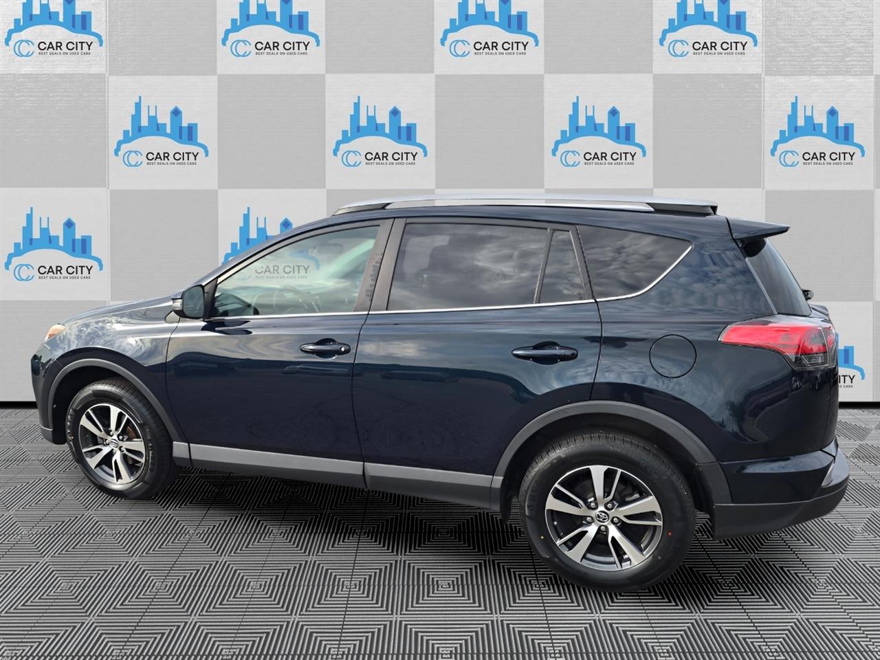 Toyota RAV4 XLE AWD 2018