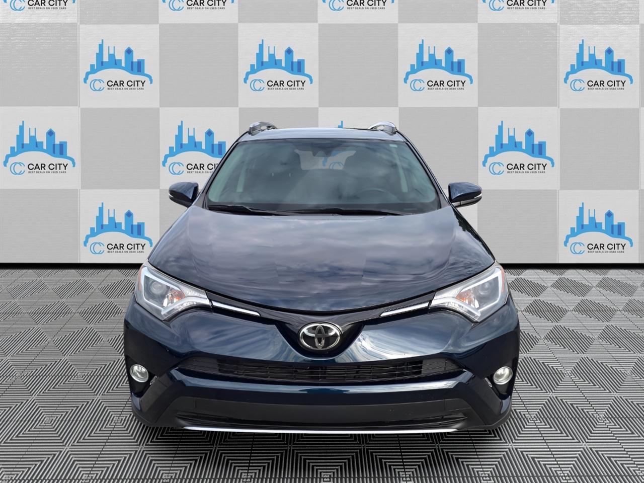 Toyota RAV4 XLE AWD 2018