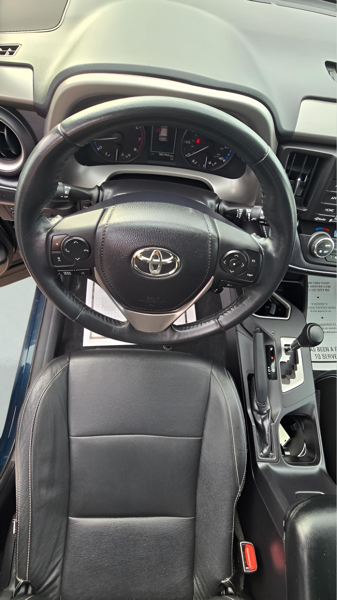 Toyota RAV4 XLE AWD 2018
