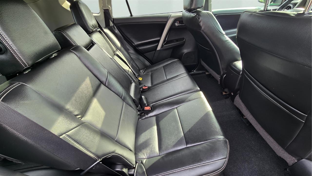 Toyota RAV4 XLE AWD 2018