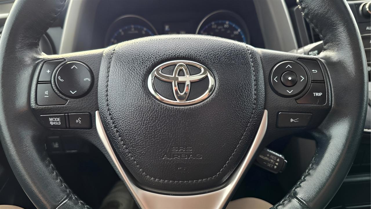 Toyota RAV4 XLE AWD 2018