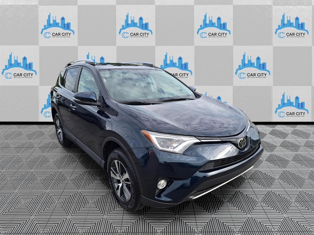 Toyota RAV4 XLE AWD 2018