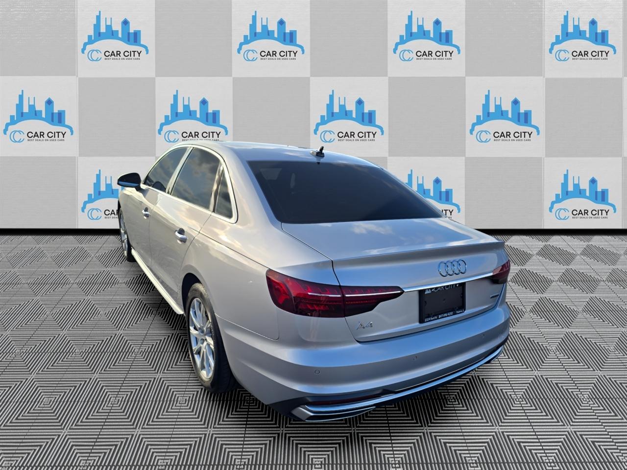 Audi A4 Premium quattro 2023