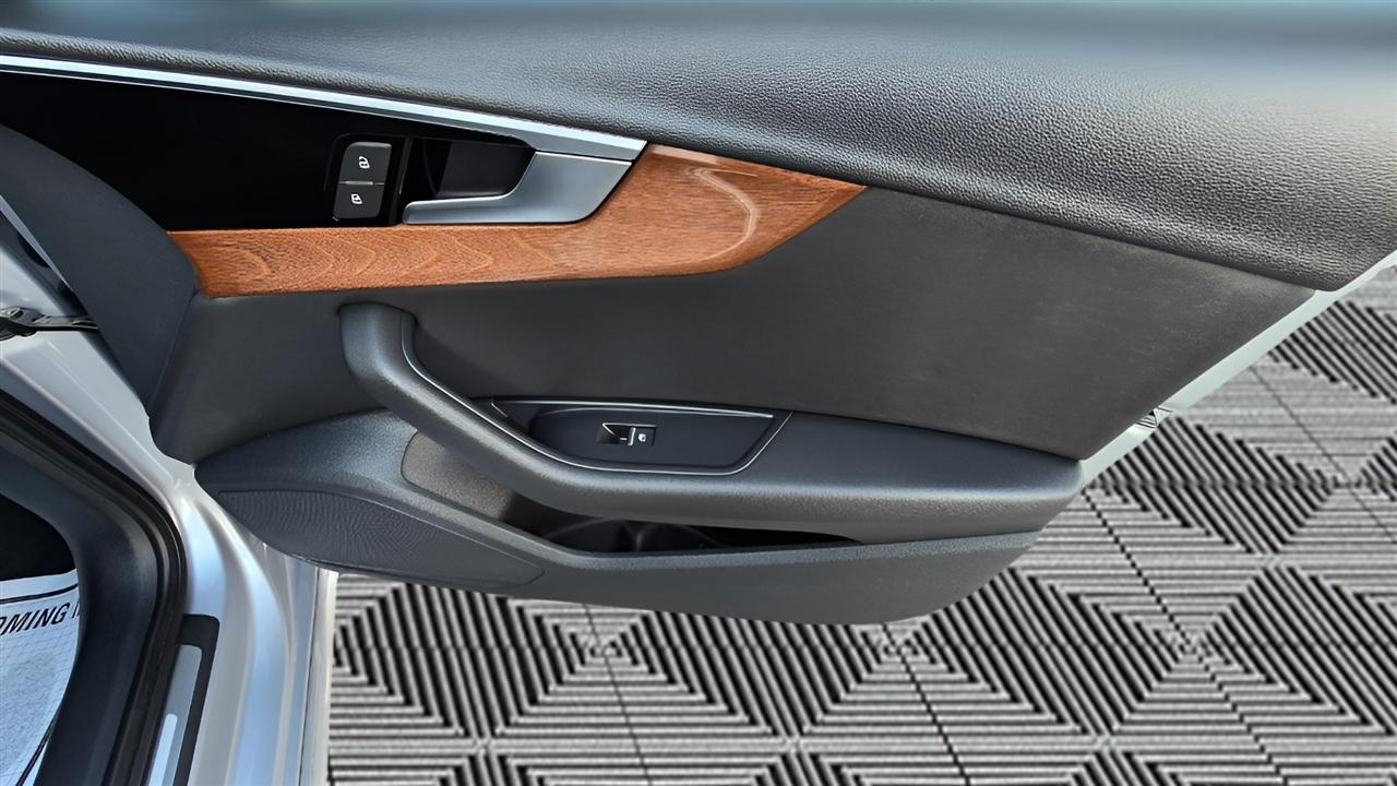 Audi A4 Premium quattro 2023