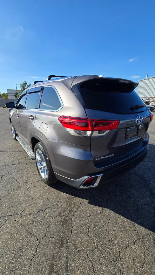 Toyota Highlander Hybrid Limited AWD 2019