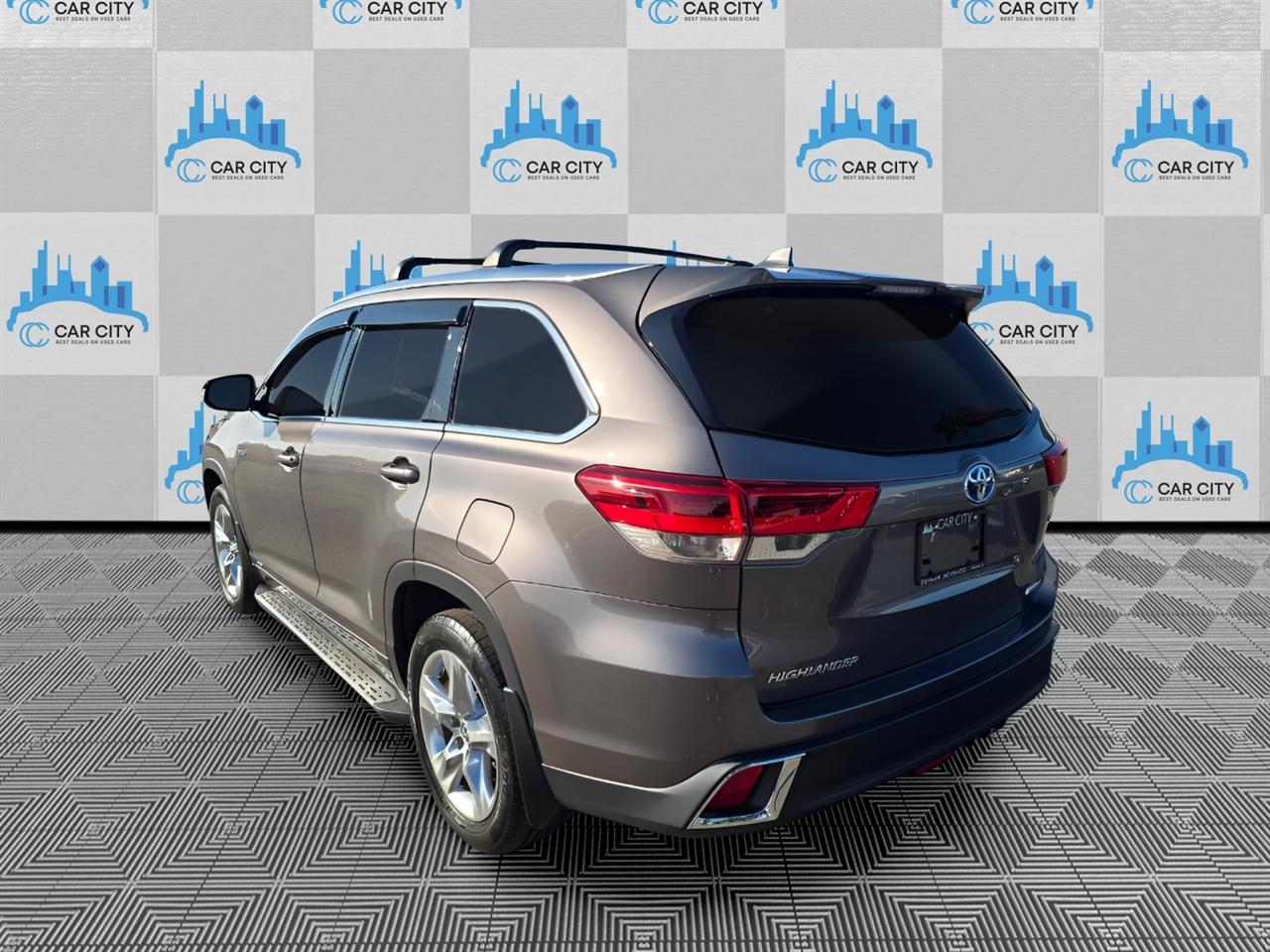Toyota Highlander Hybrid Limited AWD 2019