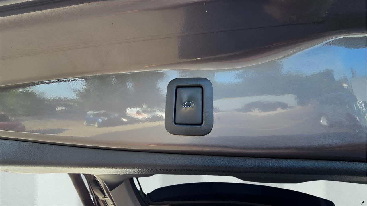 Toyota Highlander Hybrid Limited AWD 2019