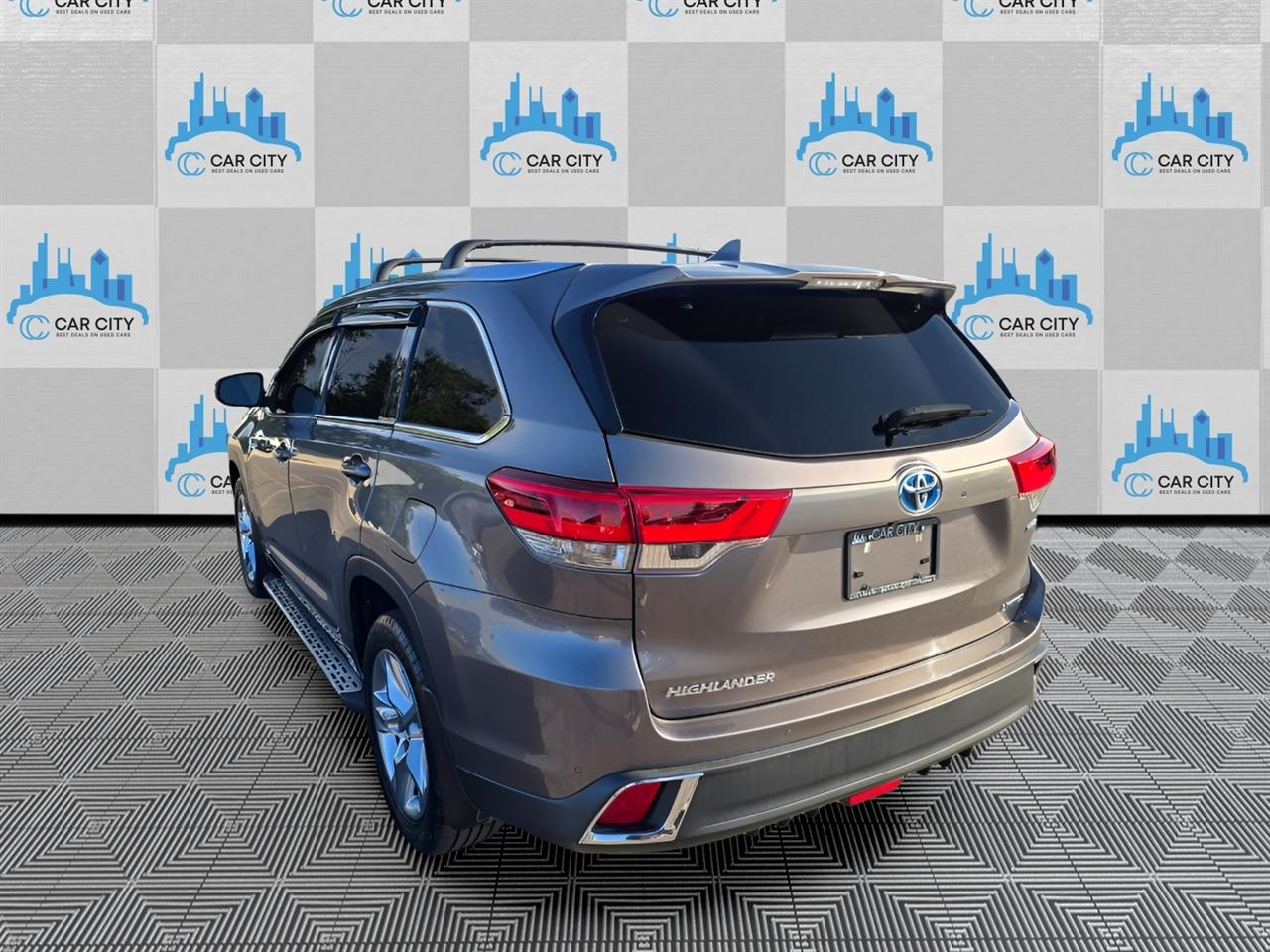 Toyota Highlander Hybrid Limited AWD 2019