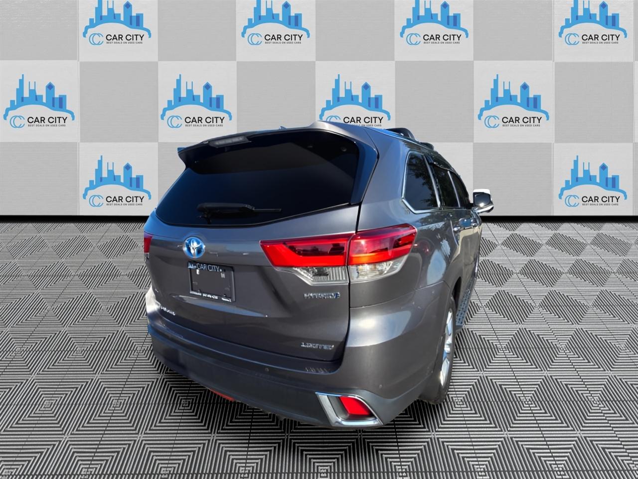 Toyota Highlander Hybrid Limited AWD 2019