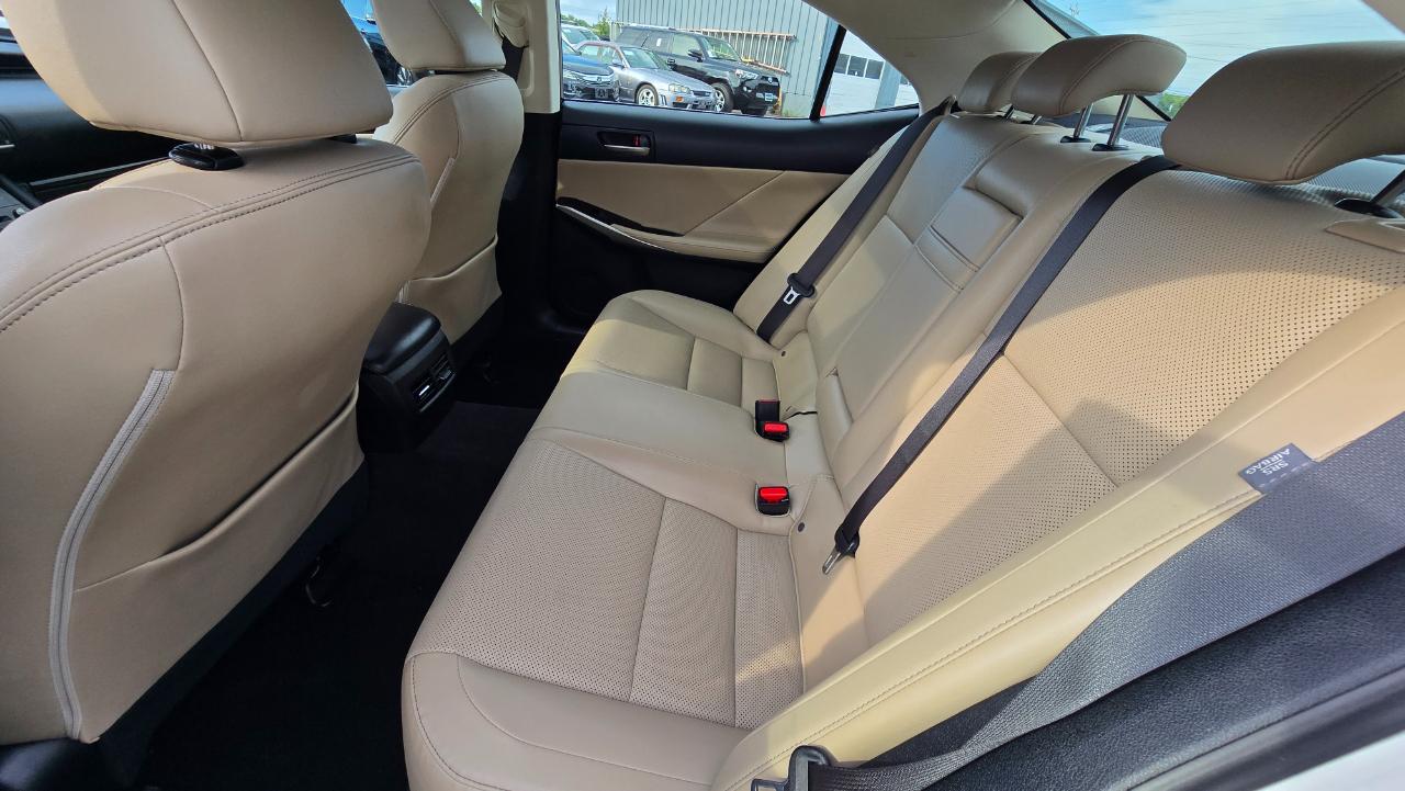 Lexus IS 300 AWD 2017