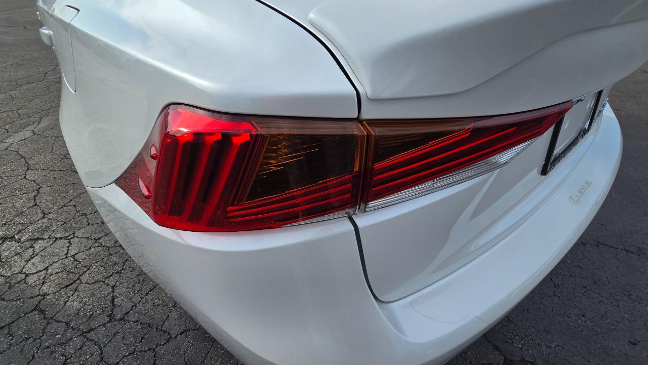 Lexus IS 300 AWD 2017