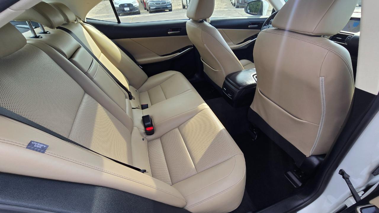 Lexus IS 300 AWD 2017